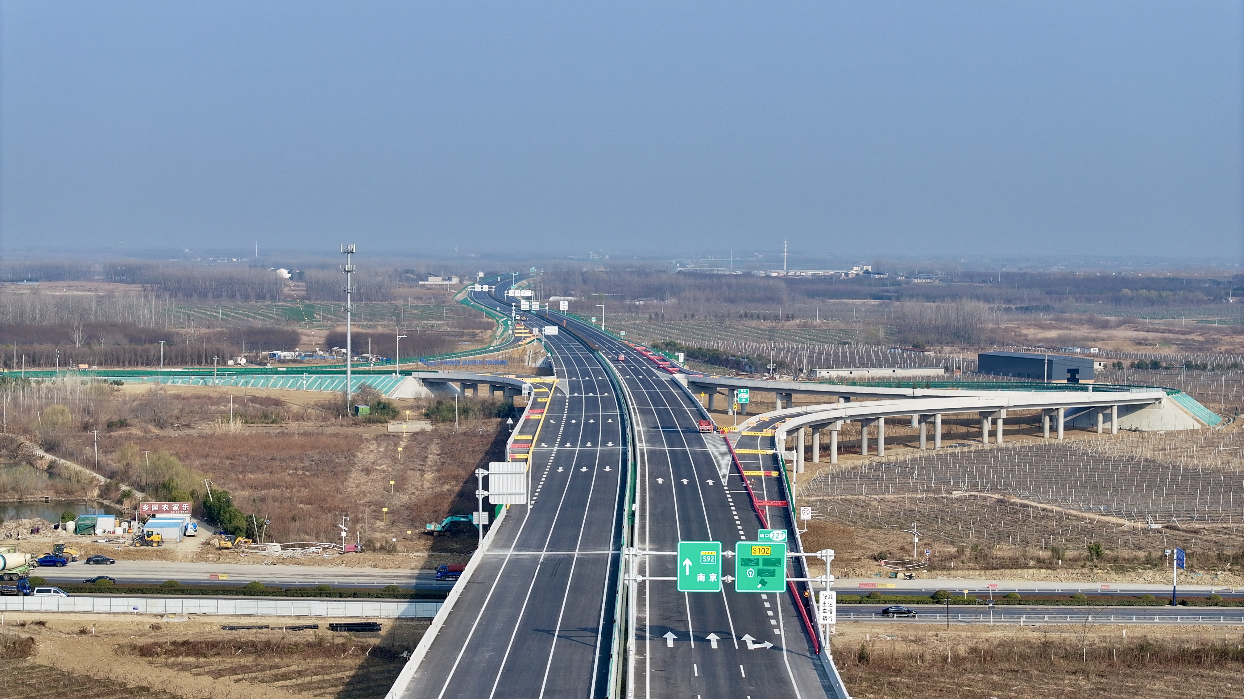 中交路建参建的滁合周高速建成通车